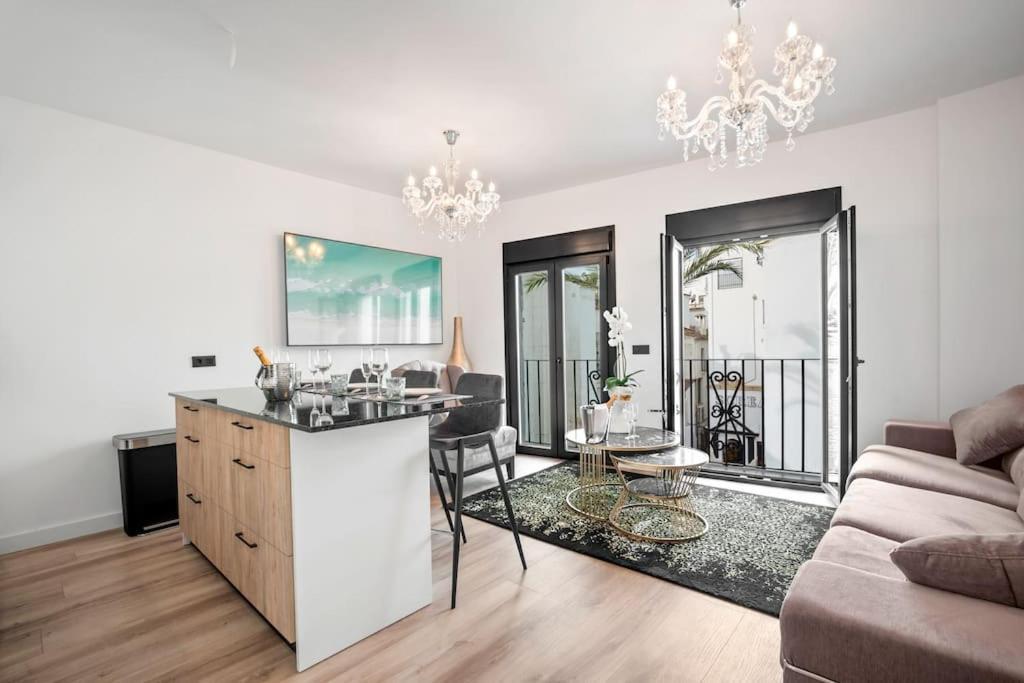Puerto Banus Luxurious Apartment In The Heart Of The Port 마르베야 외부 사진